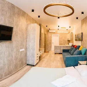 Royal Tower Luxurious Smart Апартаменты